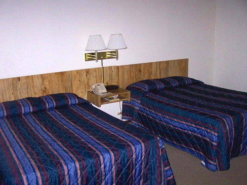 Motel 95 & Campground Hixton Eksteriør billede